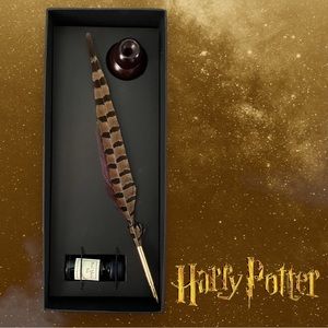 Wizarding World of Harry Potter Quill Stand & Ink Set